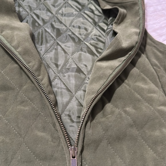 Karen Scott Olive Green Quilted Sport Vest - Picture 4 of 5